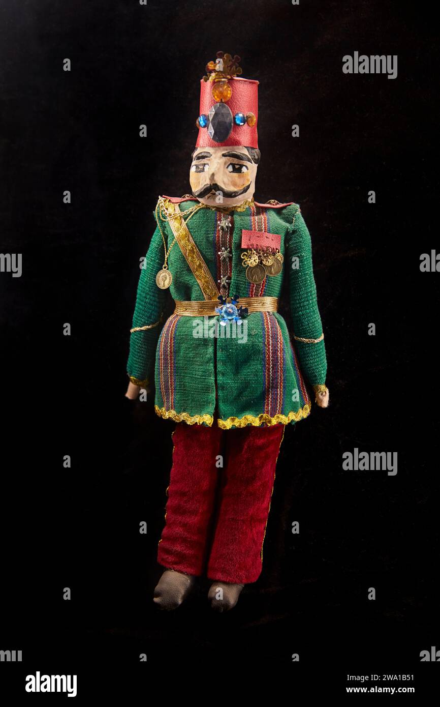 Marionnette persane du 19e siècle de Nain représentant le personnage de Shah Salim (Roi Salim). Puppet Museum House, Kashan, Iran. Banque D'Images