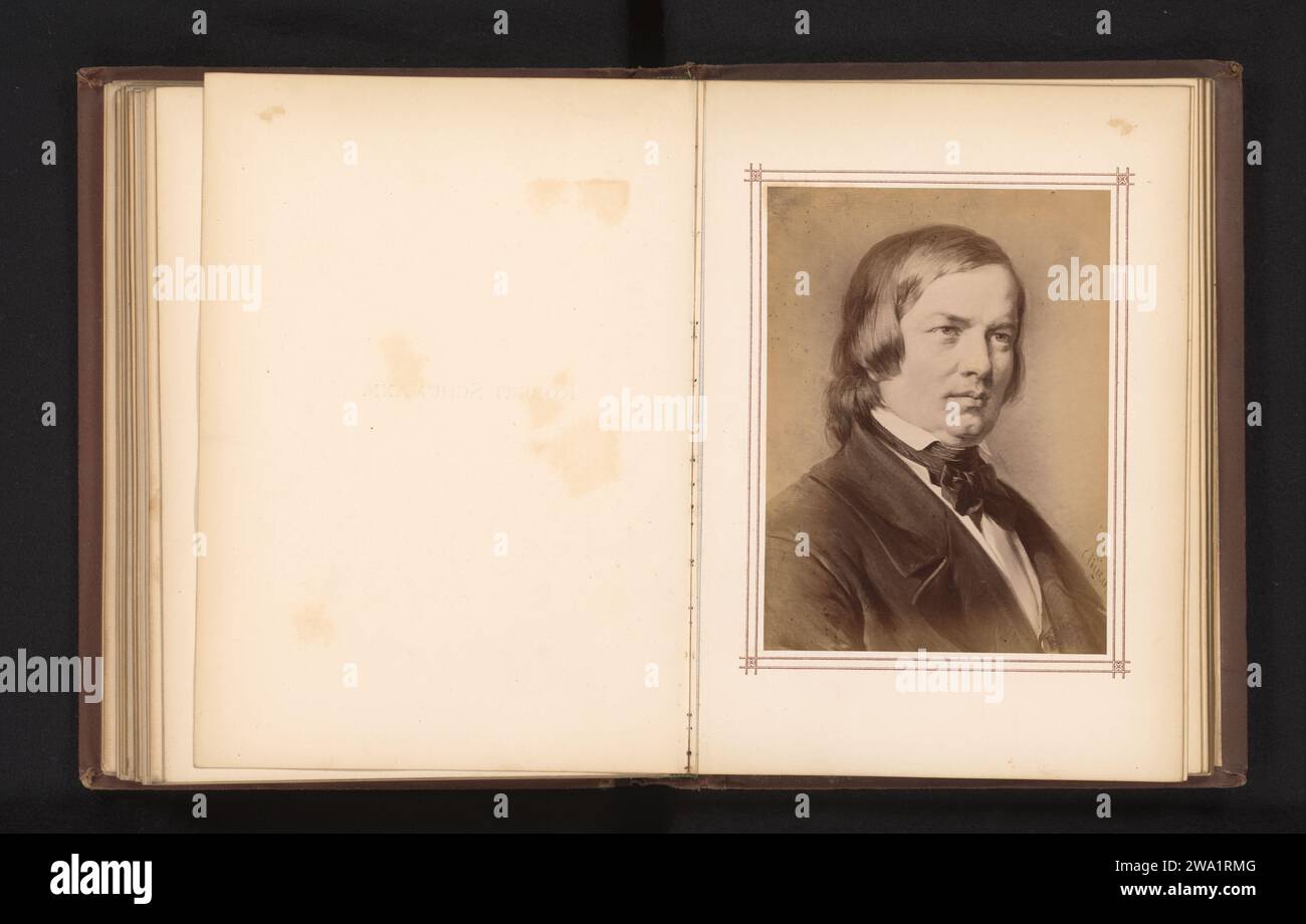 Production photographique d'un portrait de Robert Schumann par Carl Jaeger, Anonyme, d'après Carl Jaeger, c. 1865 - c. 1875 photographie support photographique Albumen print compositeur Banque D'Images