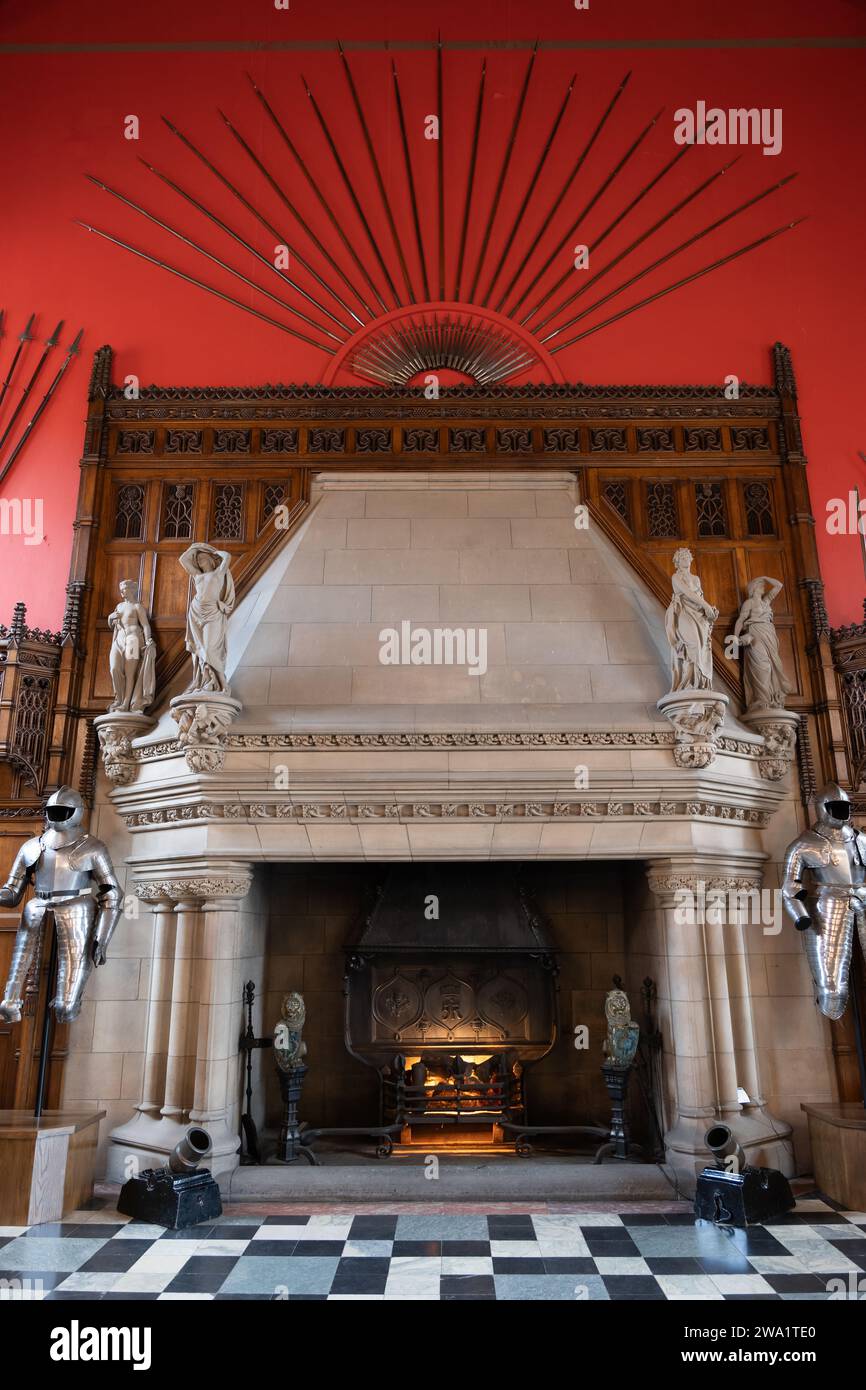 Cheminée dans l'intérieur du Grand Hall dans le château d'Édimbourg, ville d'Édimbourg, Écosse, Royaume-Uni. Banque D'Images