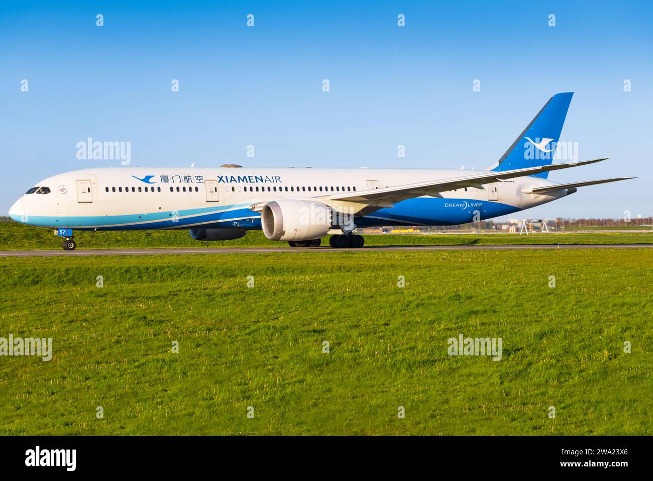 Amsterdam, pays-Bas - 28 avril 2022 : Xiamen 787 Boeing Dreamliner à l'aéroport d'Amsterdam Banque D'Images