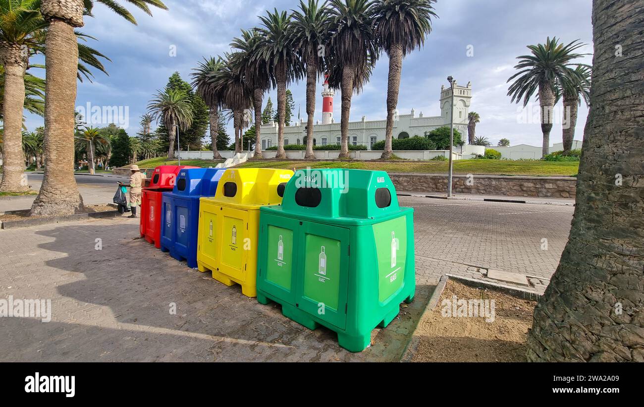 Windhoek Nairobi conteneurs municipaux de recyclage des déchets Banque D'Images