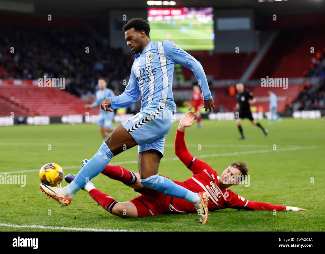 haji-wright-de-coventry-city-et-rav-van-den-berg-de-middlesbrough-se