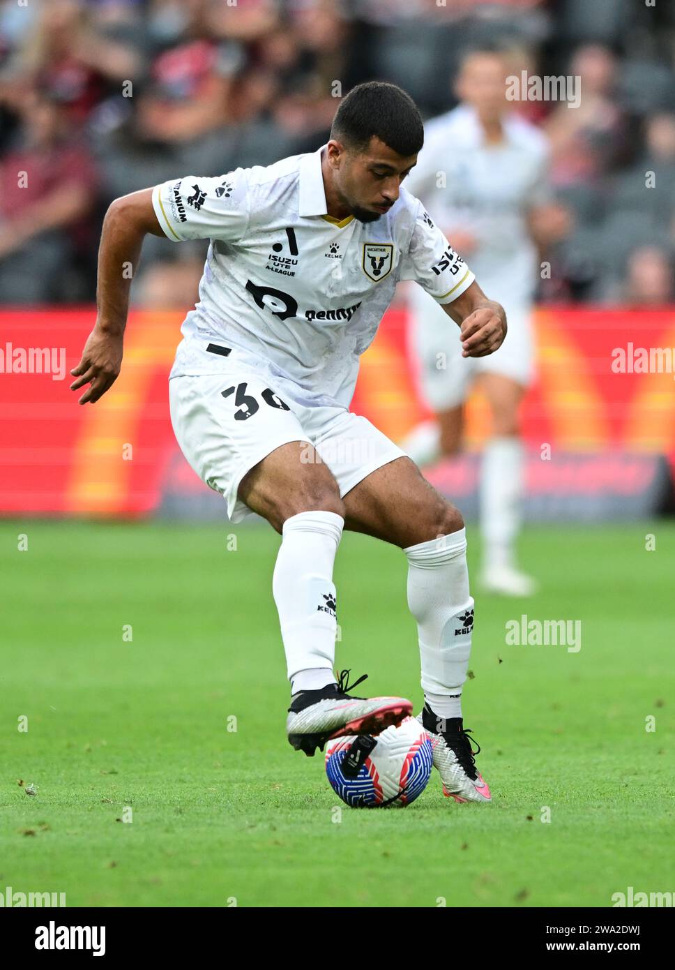 Parramatta, Australie. 01 janvier 2024. Ali Auglah du Macarthur FC vu en action lors du match de la saison 10 de la A-League 2023/24 entre le Western Sydney Wanderers FC et le Macarthur FC au CommBank Stadium. Score final ; Western Sydney Wanderers FC 3:1 Macarthur. (Photo Luis Veniegra/SOPA Images/Sipa USA) crédit : SIPA USA/Alamy Live News Banque D'Images