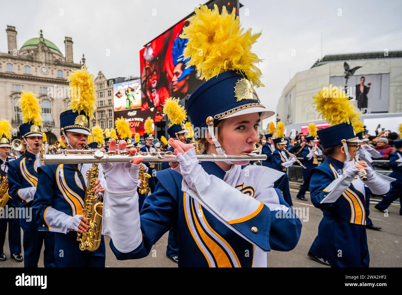 Londres, Royaume-Uni. 1 janvier 2024. George M. Steinbrenner High School Marching Warrior Brigade - le défilé du jour de l'an de Londres marque le début de la nouvelle année 2024. Crédit : Guy Bell/Alamy Live News Banque D'Images