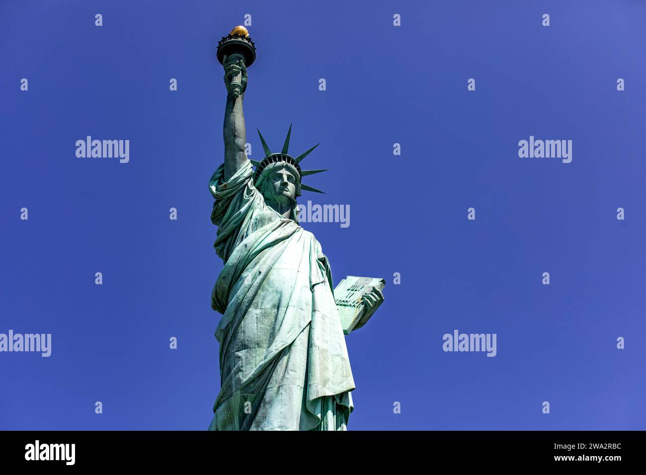 La Dame de New York (USA) est le nom donné à la Statue de la liberté dans la grosse Pomme, symbole de la démocratie et du monde libre. Banque D'Images