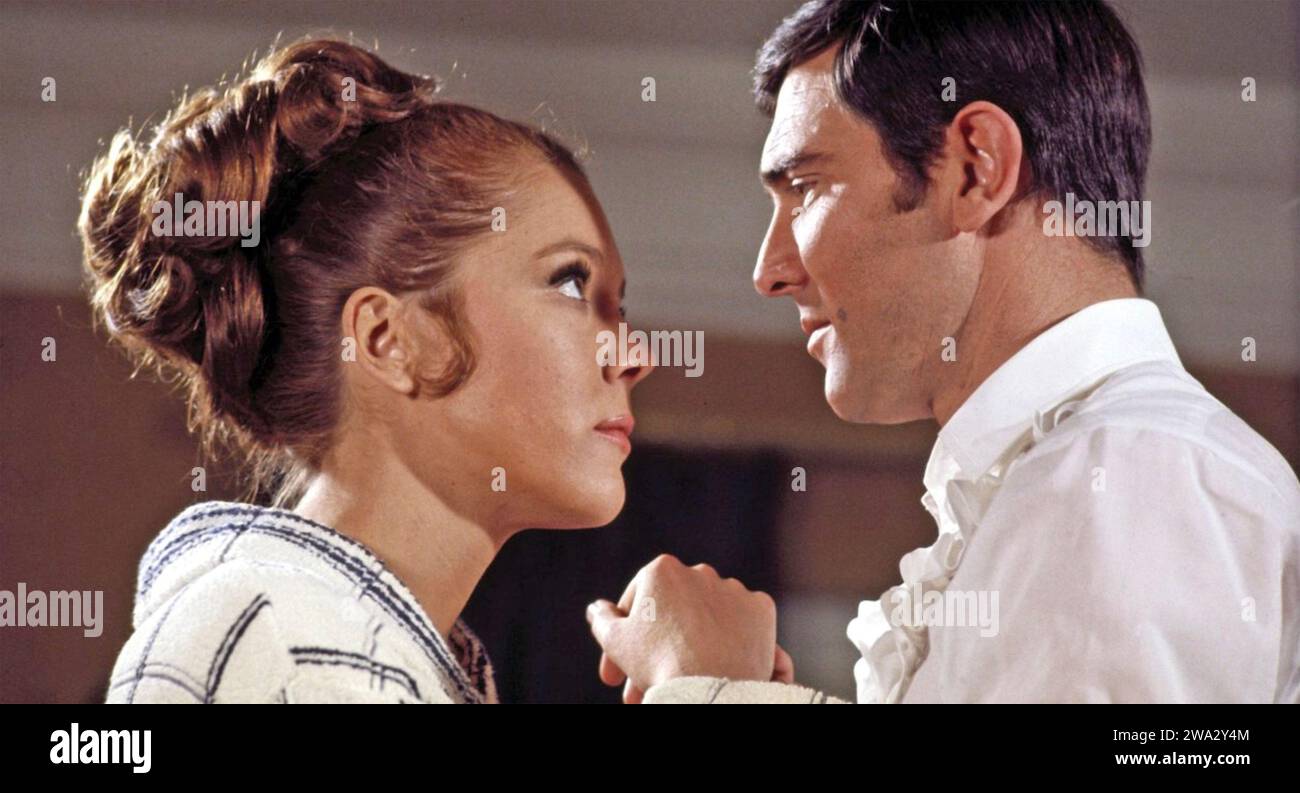 James Bond Autogramm Bild - George Lazenby & Diana Rigg Im A4 Display