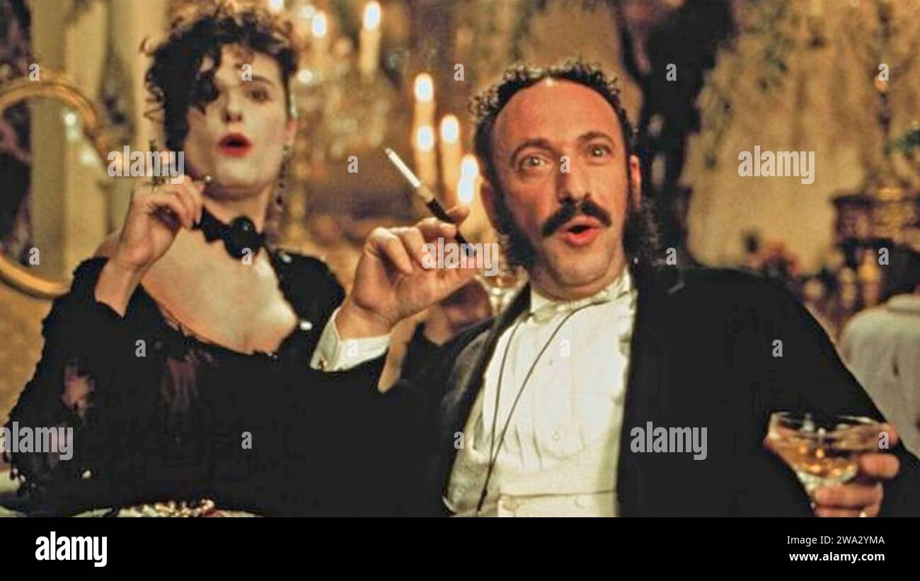 TOPSY-TURVY 1999 Pathe distribution film avec Allan Corduner dans le rôle de Sir Arthur Sullivan et Katrin Cartlidge dans le rôle de madame d'un bordel de Paris Banque D'Images