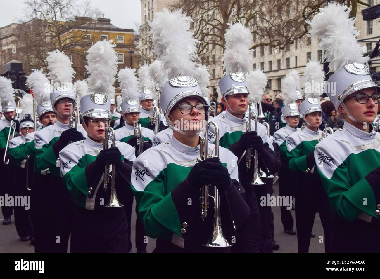 Londres, Royaume-Uni. 01 janvier 2024. Une troupe passe par Whitehall pendant la parade du nouvel an de Londres, célébrant l'arrivée de 2024. (Photo de Vuk Valcic/SOPA Images/Sipa USA) crédit : SIPA USA/Alamy Live News Banque D'Images