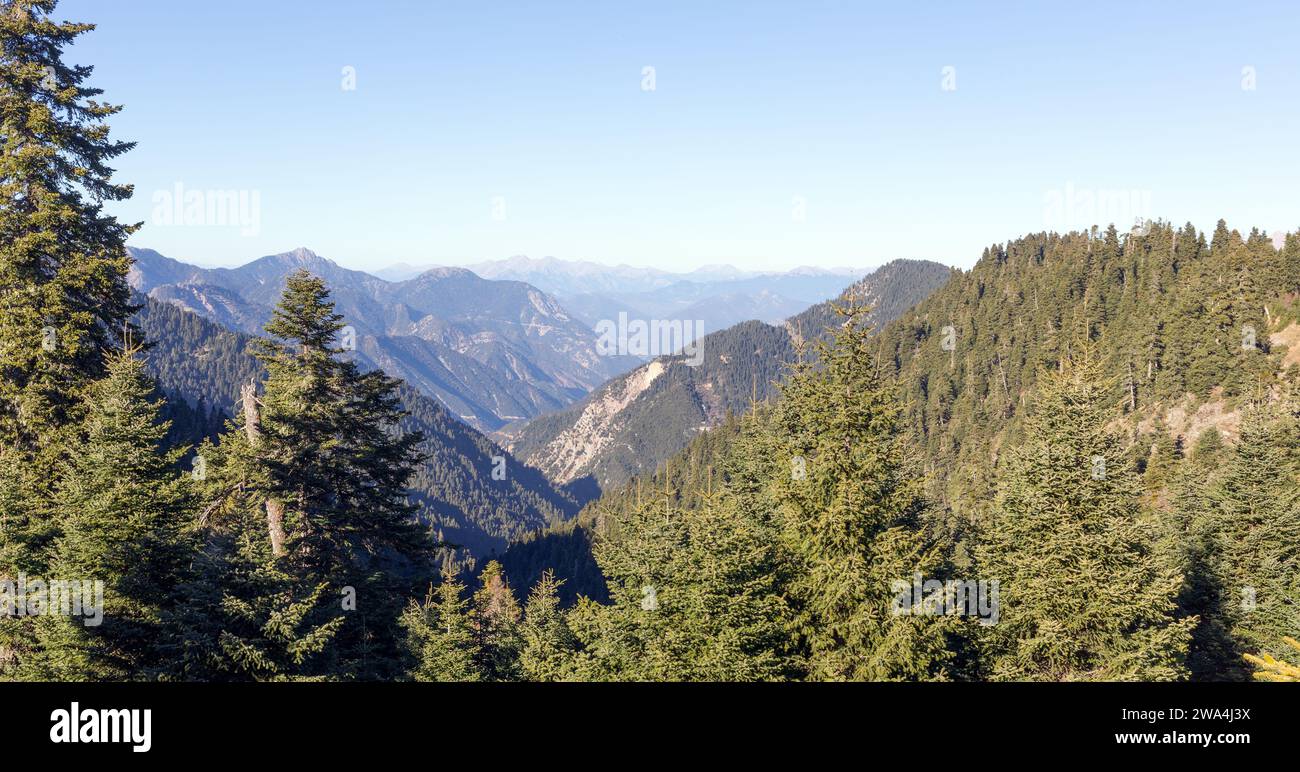 Paysage dans les montagnes Panaitoliko (1400m), Evrytania, Grèce Banque D'Images