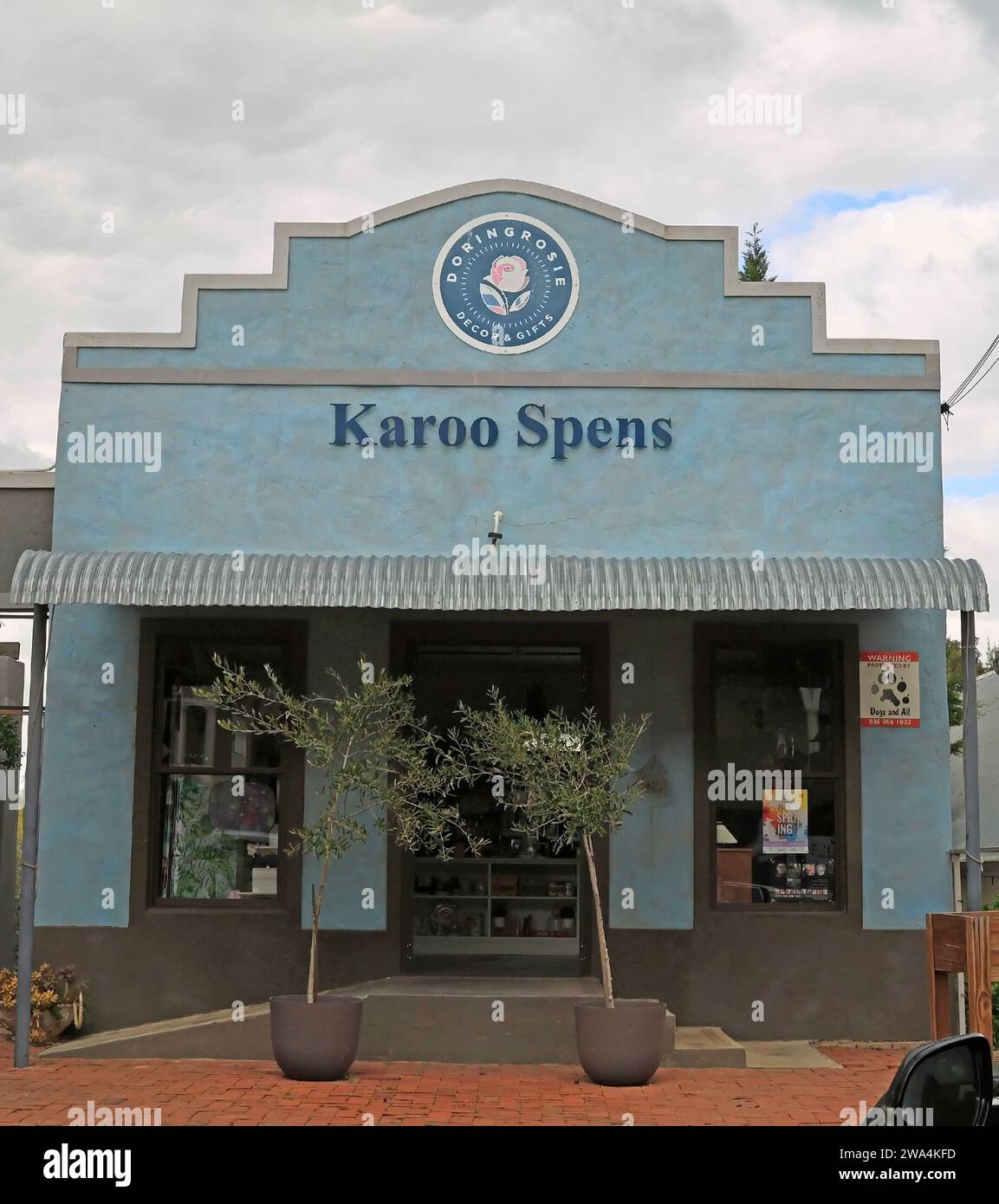 Karoo Spens dans Short Street dans le village pittoresque de Riebeek Kasteel dans la vallée de Riebeek , province du Cap occidental, Afrique du Sud. Banque D'Images