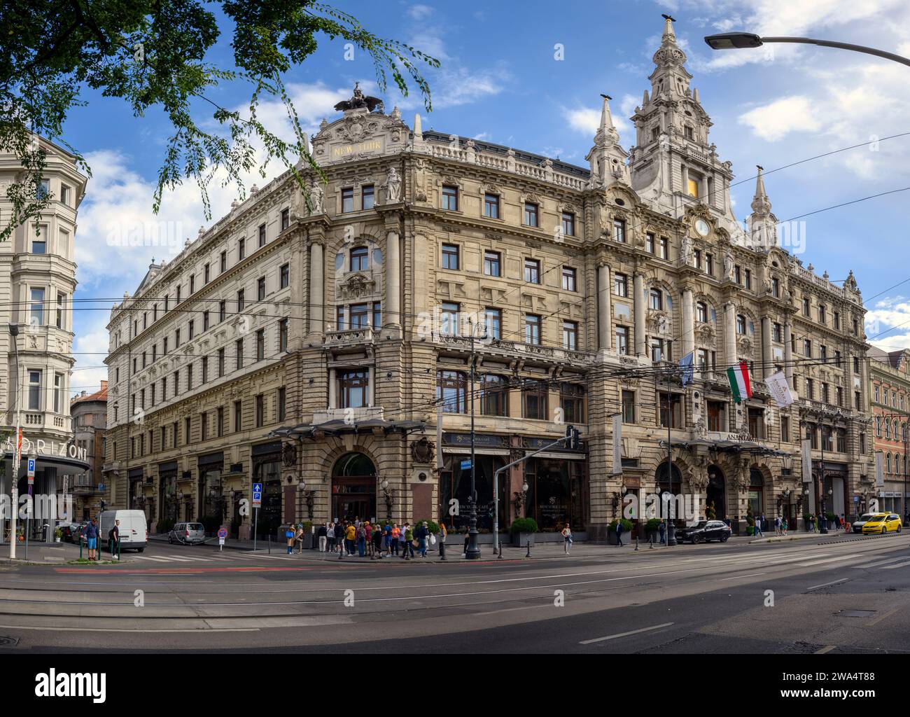Extérieur du café New York, Budapest, Hongrie Banque D'Images