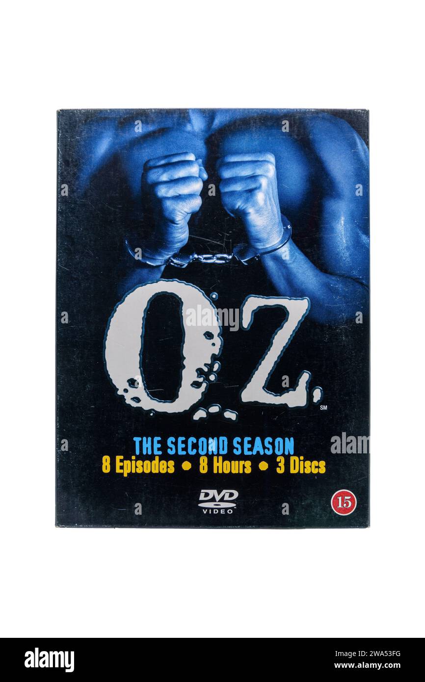 OZ TV Show, DVD de la deuxième saison. Isolé sur fond blanc avec un chemin de détourage. Lahti, Finlande. 17 décembre 2023. Banque D'Images