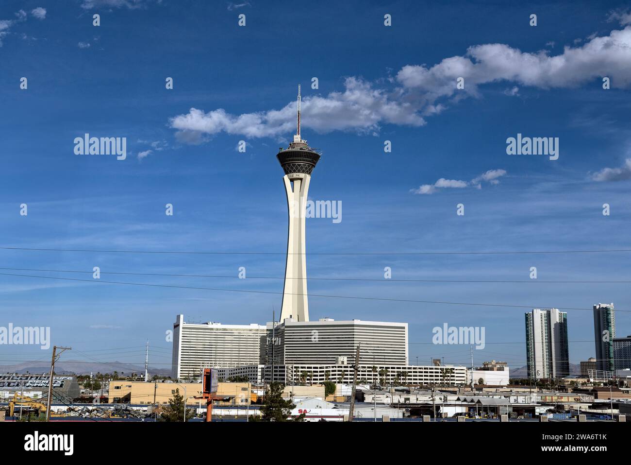 Le Strat Hotel & Casino & Tower, Stratosphere.. Las Vegas, capitale mondiale du divertissement, Nevada, États-Unis Banque D'Images