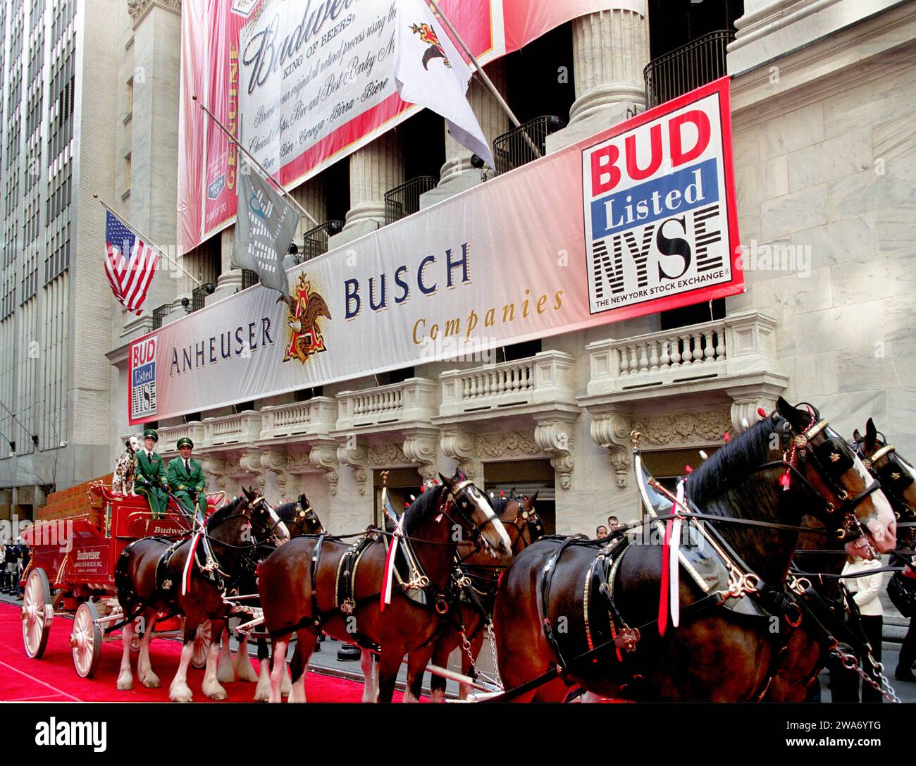 Clydesdale a courbé devant la Bourse de New York pour promouvoir la bière Anheuser Busch à New York Banque D'Images