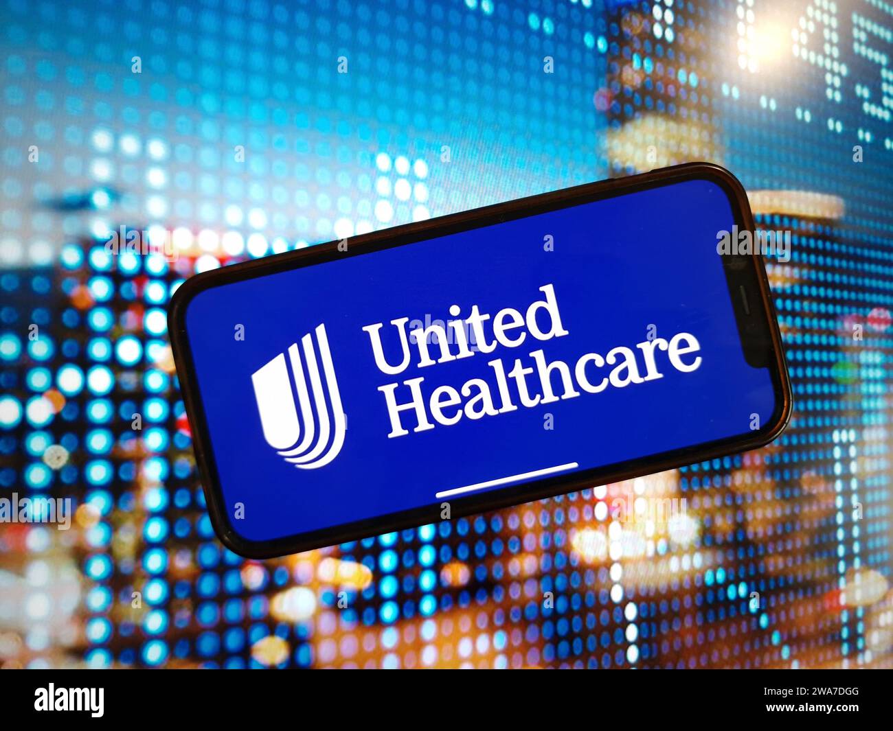 KONSKIE, Pologne - 02 janvier 2024 : logo de la société UnitedHealthcare affiché sur l'écran du téléphone portable Banque D'Images