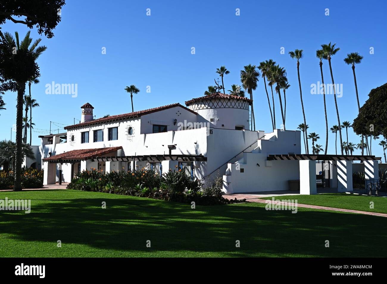 SAN CLEMENTE, CALIFORNIE - 1 JANVIER 2024 : l'Ole Hanson Beach Club est un célèbre monument côtier qui accueille mariages et événements avec vue panoramique sur le front de mer Banque D'Images