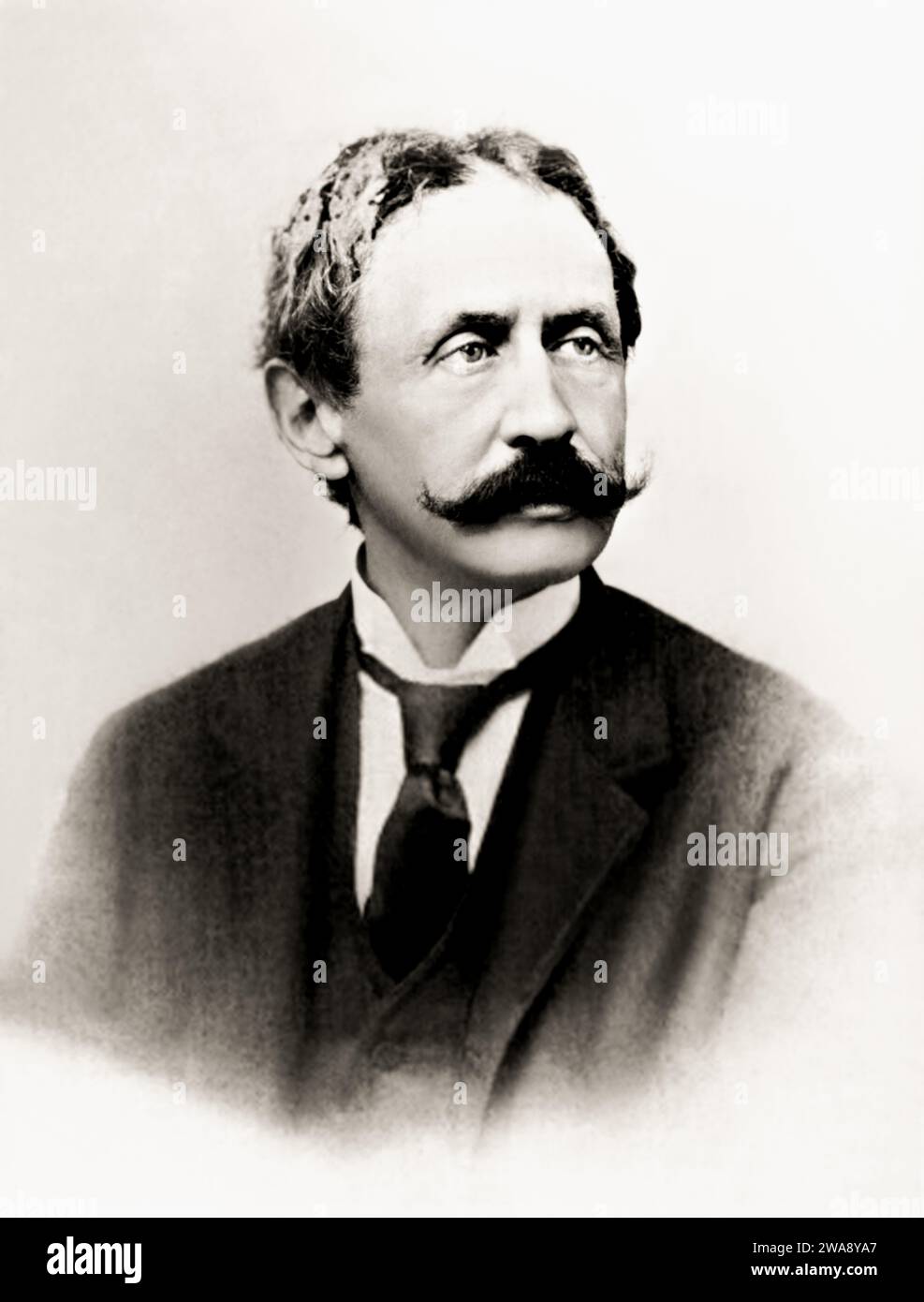 1905 ca , Torino , ITALIE : le peintre italien, antiquaire et archéologue VITTORIO AVONDO ( 1836 - 1910 ) . Photographe inconnu . - ART - ARTI VISIVE - ARTE - PORTRAIT - RITRATTO - HISTOIRE - FOTO STORICHE - BAFFI - MOUSTACHE - ARCHEOLOGO - ARCHÉOLOGIE - ARCHEOLOGIE --- ARCHIVIO GBB Banque D'Images