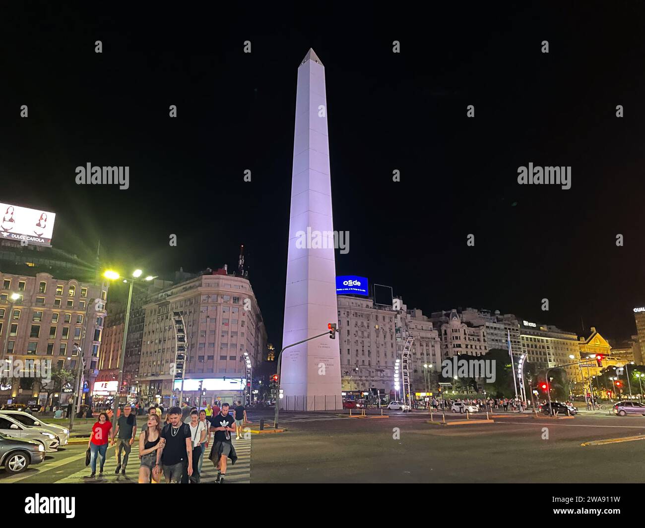 Belles images aériennes de l'avenue du 9 juillet, la place de la République, l'Obélisque emblématique et l'architecture impressionnante des bâtiments Banque D'Images