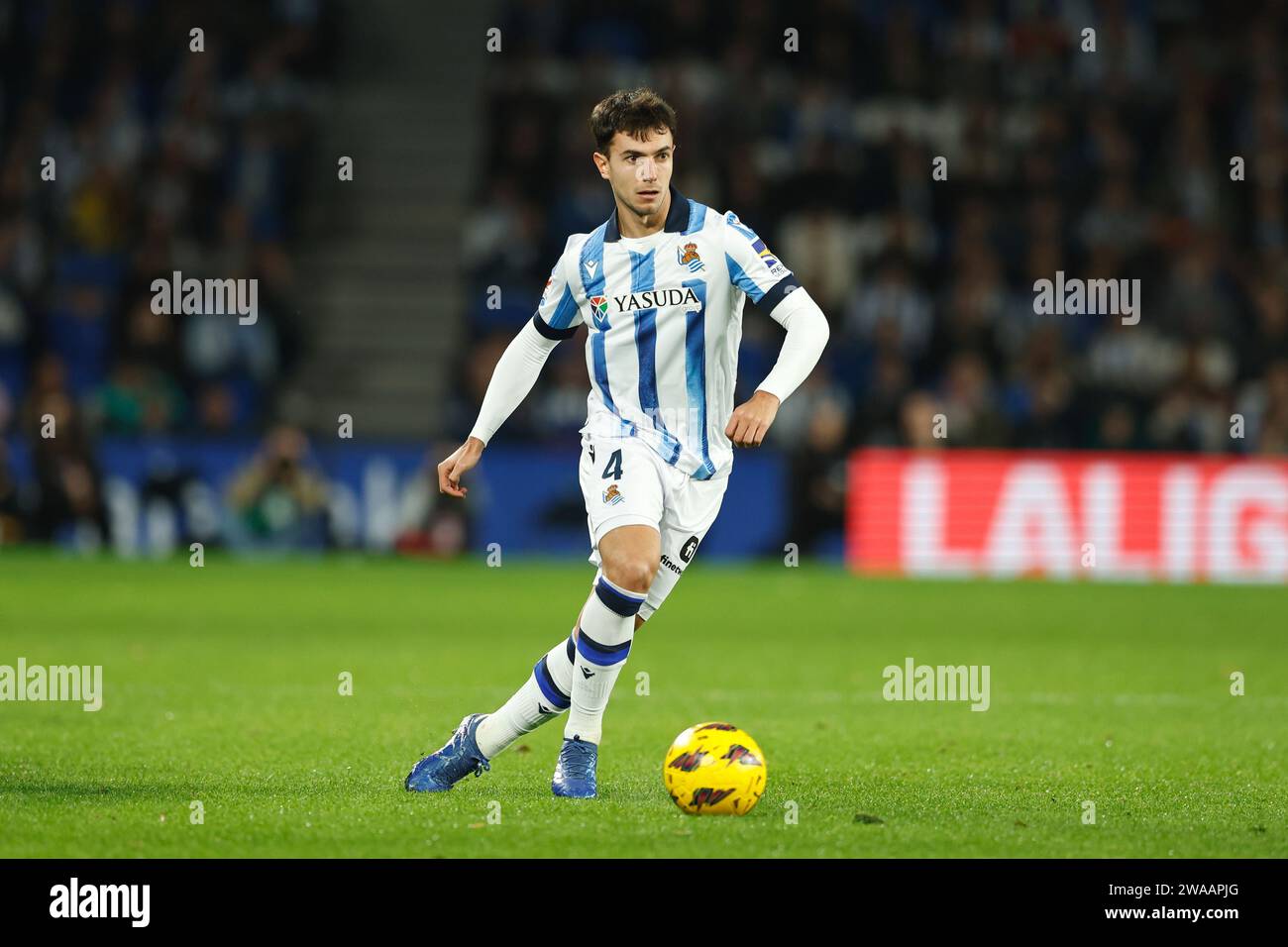 Martin Zubimendi (Sociedad), 2 JANVIER 2024 - football / football : Espagnol 'LaLiga EA Sportss' Match entre Real Sociedad 1-1 Deportivo Alaves à la Reale Arena de San Sebastian, Espagne. (Photo de Mutsu Kawamori/AFLO) Banque D'Images