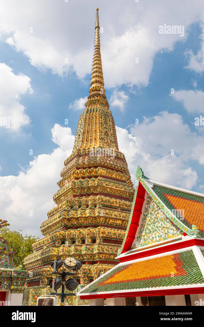 Une pagode dans le complexe du Grand Palais à Bangkok, Thaïlande. Banque D'Images
