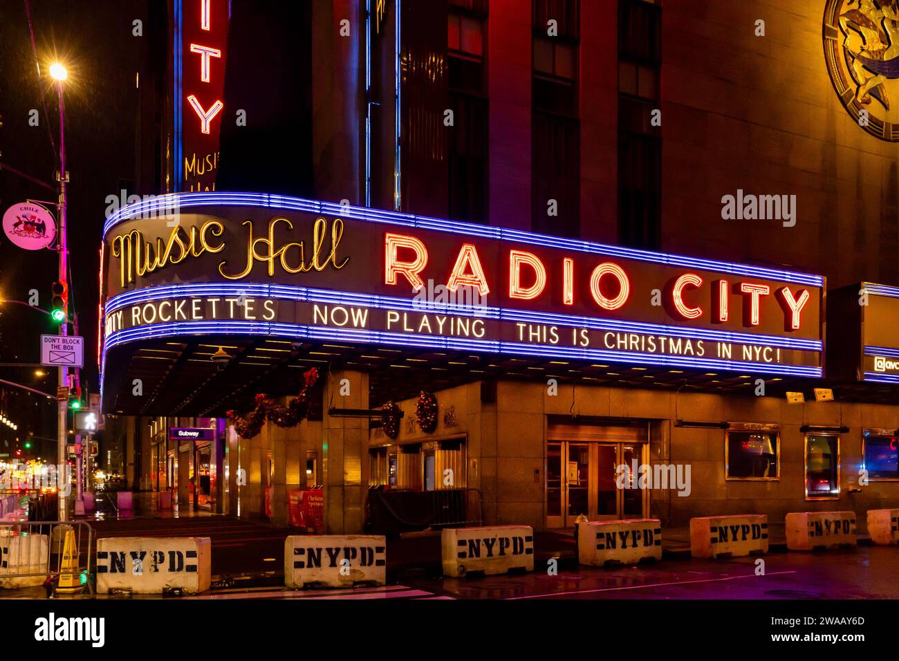 Le radio City Music Hall est situé dans le quartier de Manhattan à New York et près du Rockefeller Center. Banque D'Images