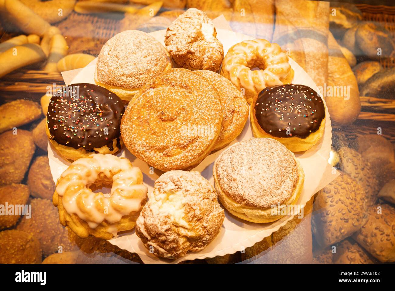 Deutschland 30. Décembre 2023 : im Bild : Berliner Pfannkuchen ...