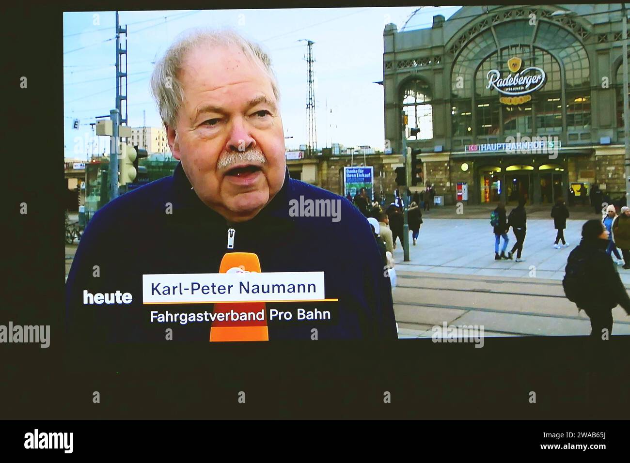 Karl-Peter Neumann Fahrgastverband Pro Berlin mit Beitrag im ZDF am 02.01.2024 *** Karl Peter Neumann association de passagers Pro Berlin avec contribution sur ZDF sur 02 01 2024 Banque D'Images