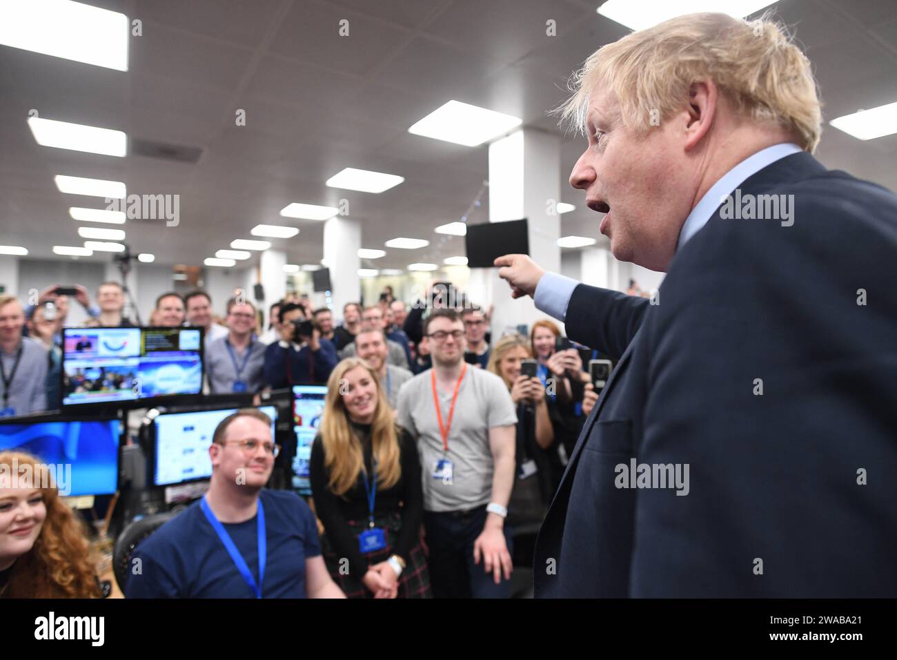 Image ©Licence accordée à i-Images Picture Agency. 13/12/2019. Londres, Royaume-Uni. Boris Johnson nuit électorale. Le Premier ministre britannique Boris Johnson revient au CCHQ alors que les résultats des élections arrivent aux élections générales de 2019. Photo de Andrew Parsons / i-Images Banque D'Images