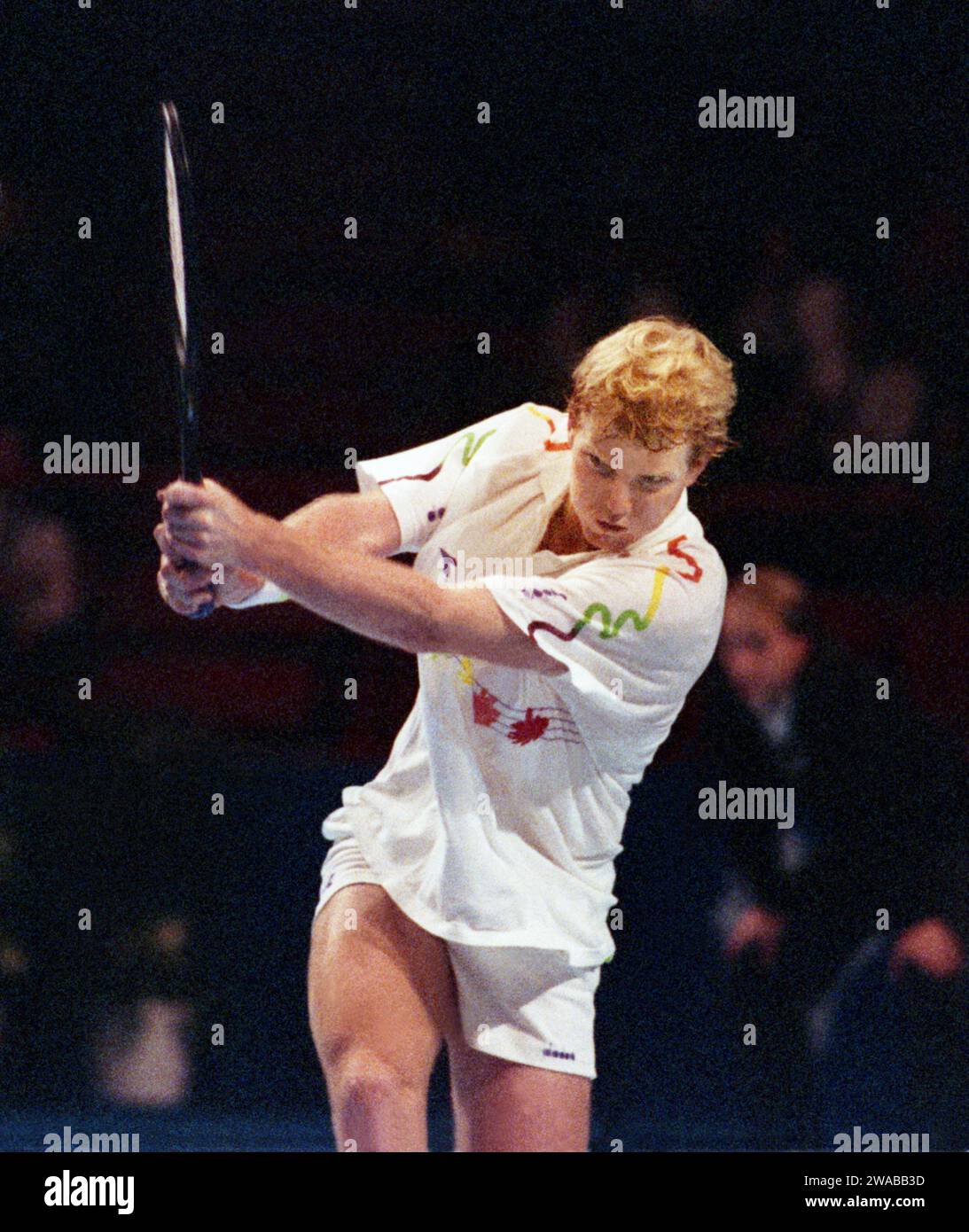 JIM COURIER tennis USA lors des quaterfinales du tournoi Open de Stockholm contre Swdes Stefan Edberg Banque D'Images