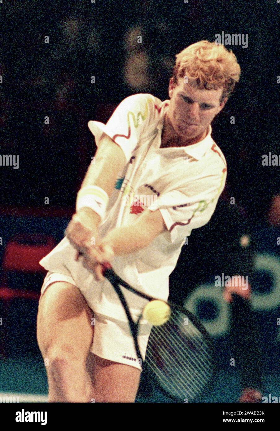 JIM COURIER tennis USA lors du match de quaterfinale à Stockholm Open contre les Suédois Stefan Edberg 1989 Banque D'Images