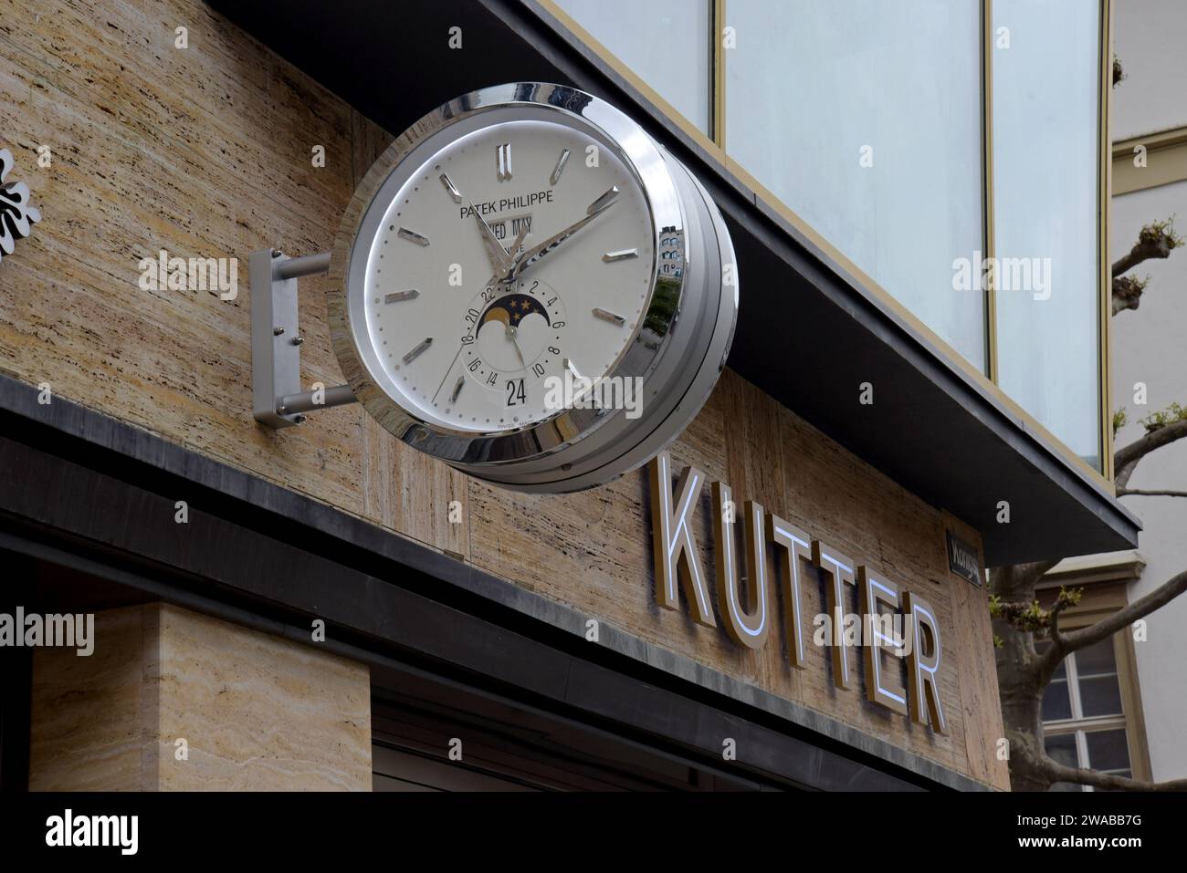 Magasin de montres de luxe Patek Phillipe à Stuttgart, Allemagne, mai 2023 Banque D'Images