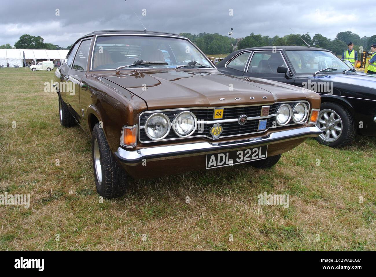 Une Ford Cortina GT de 1973 stationnée à la 48th Historic Vehicle Gathering, Powderham, Devon, Angleterre, Royaume-Uni. Banque D'Images