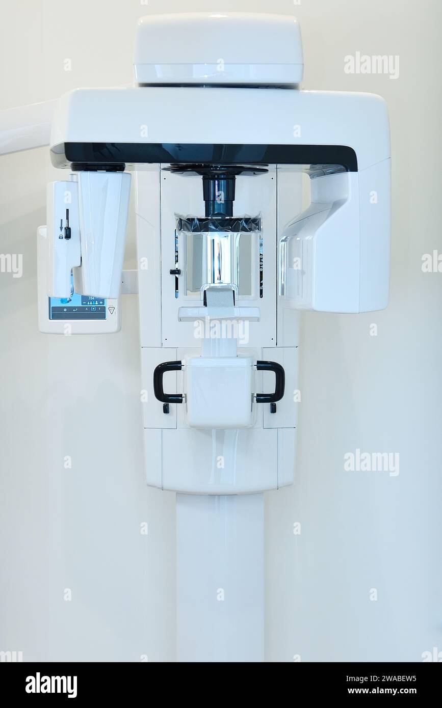 Le tomographe dentaire moderne en clinique médicale. Dentisterie et concept de soins de santé. Gros plan Banque D'Images