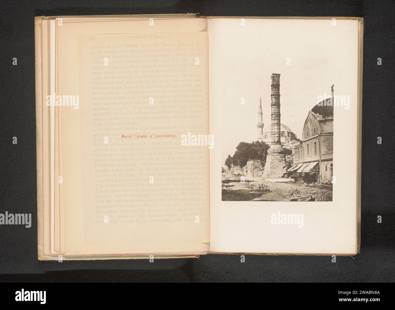 Colon de Constantijn à Constantinople, Anonyme, c. 1885 - dans ou avant 1895 impression photomécanique colonne de papier de Constantinople, pilier  architecture colonne de Constantin Banque D'Images