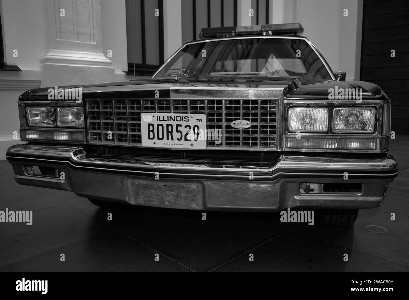 Vieille voiture de shérif Ford au musée de l'automobile de Málaga, Espagne. Banque D'Images