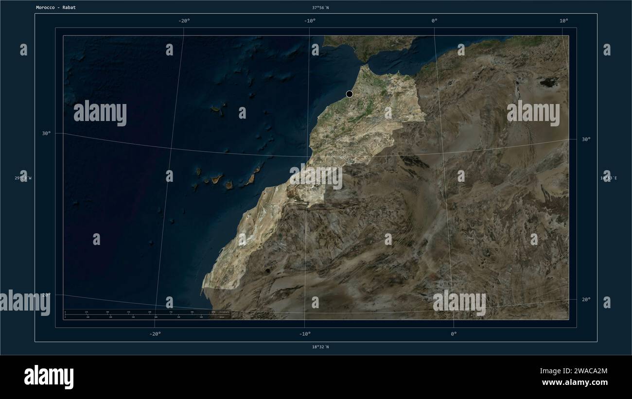 Le Maroc a mis en évidence sur une carte satellite haute résolution avec le point de la capitale du pays, la grille cartographique, l'échelle de distance et la carte frontière cordina Banque D'Images