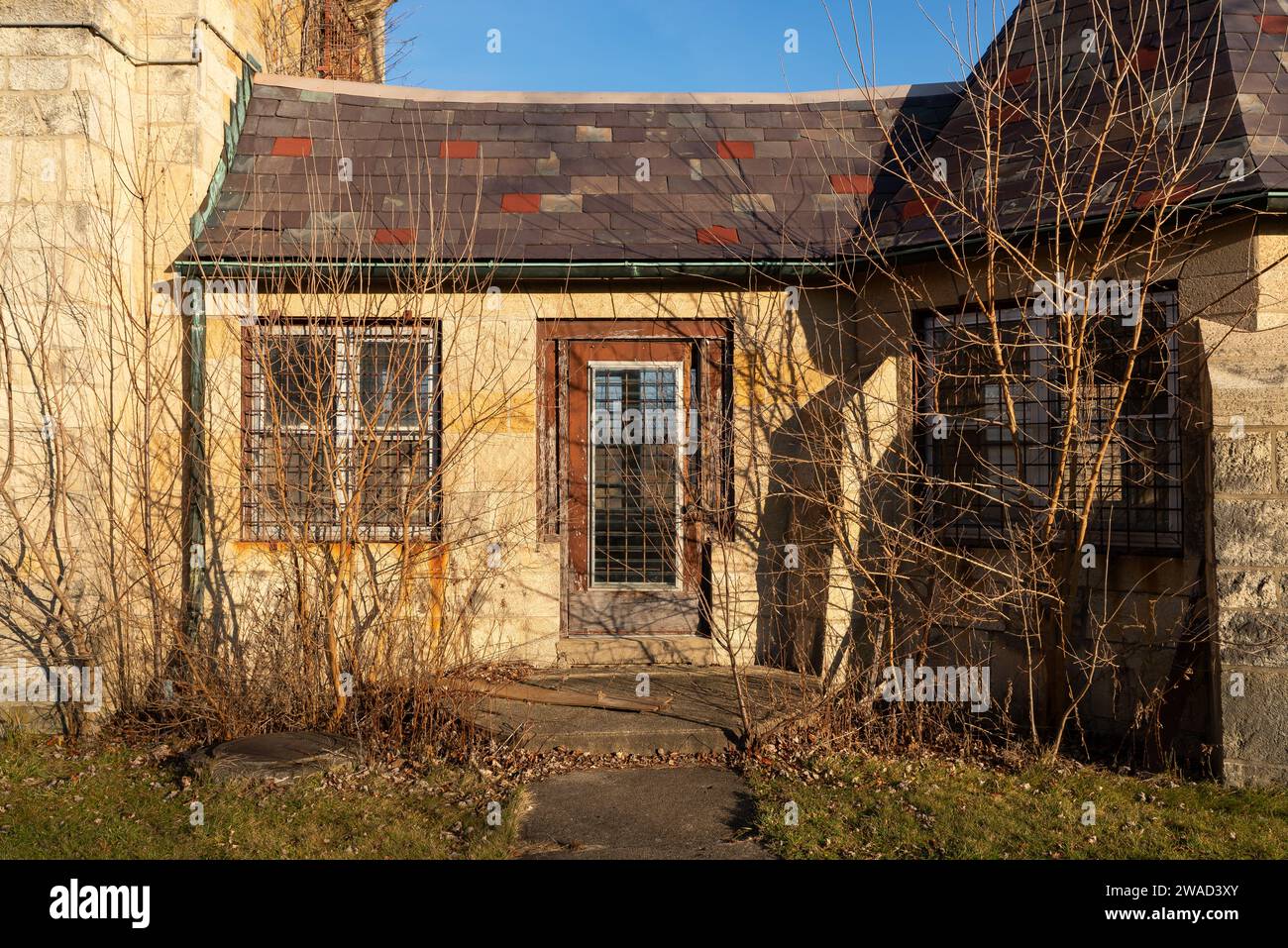 Dwight, Illinois - États-Unis - 2 janvier 2024 : extérieur du bâtiment administratif abandonné du Dwight Correctional Center, ouvert en 1930, i Banque D'Images