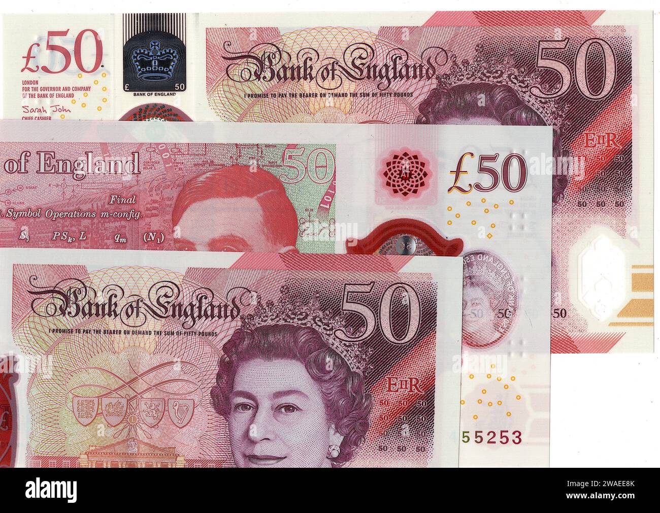 Billets de banque de cinquante livres du Royaume-Uni/Grande-Bretagne isolés sur un fond blanc. Banque D'Images