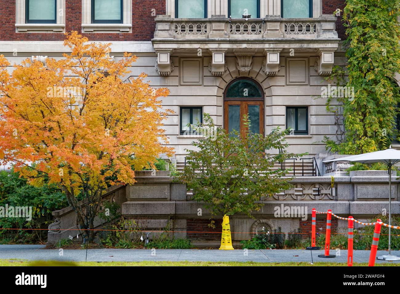 New York Landmark Cooper Hewitt, le Smithsonian Design Museum, est l’ancien Carnegie Mansion sur le « Museum Mile » de la Cinquième Avenue. Banque D'Images