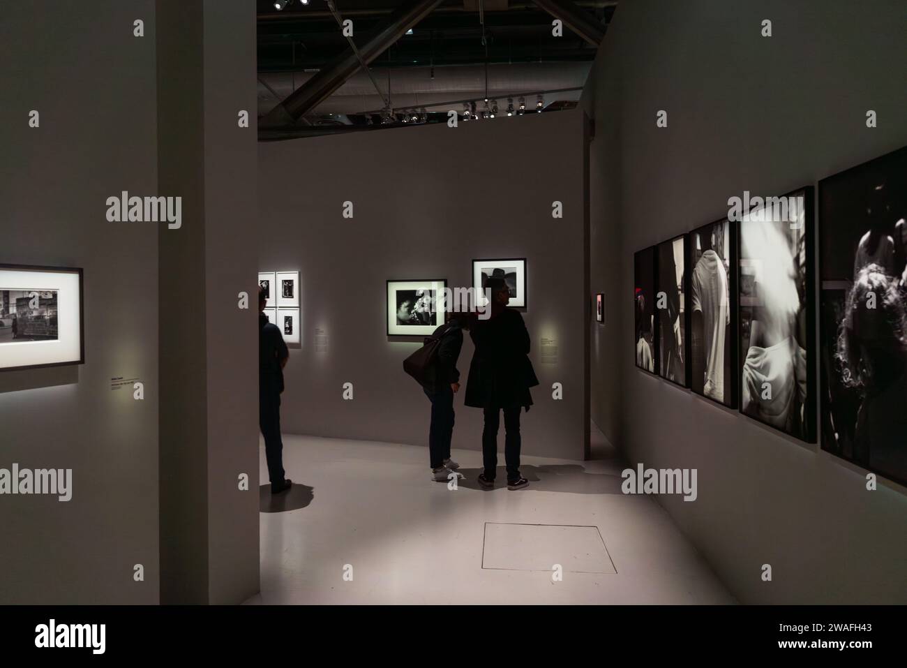 Exposition 'corps à corps' au centre Georges Pompidou, Paris. Paris, France ; le 10 décembre 2023. (Photo Grégoire Campione) Banque D'Images