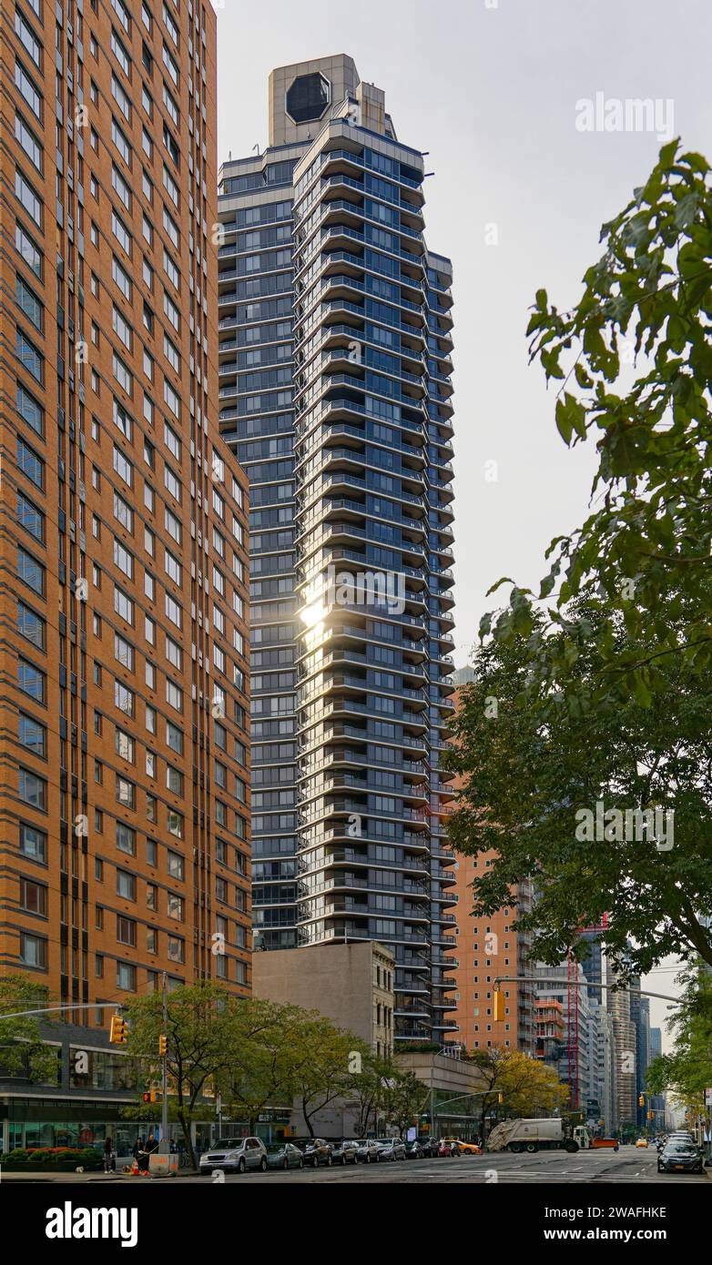 Le Savoy est un complexe de condos de luxe de 42 étages situé au 200 East 61st Street sur Third Avenue dans l’Upper East Side de Manhattan. Banque D'Images