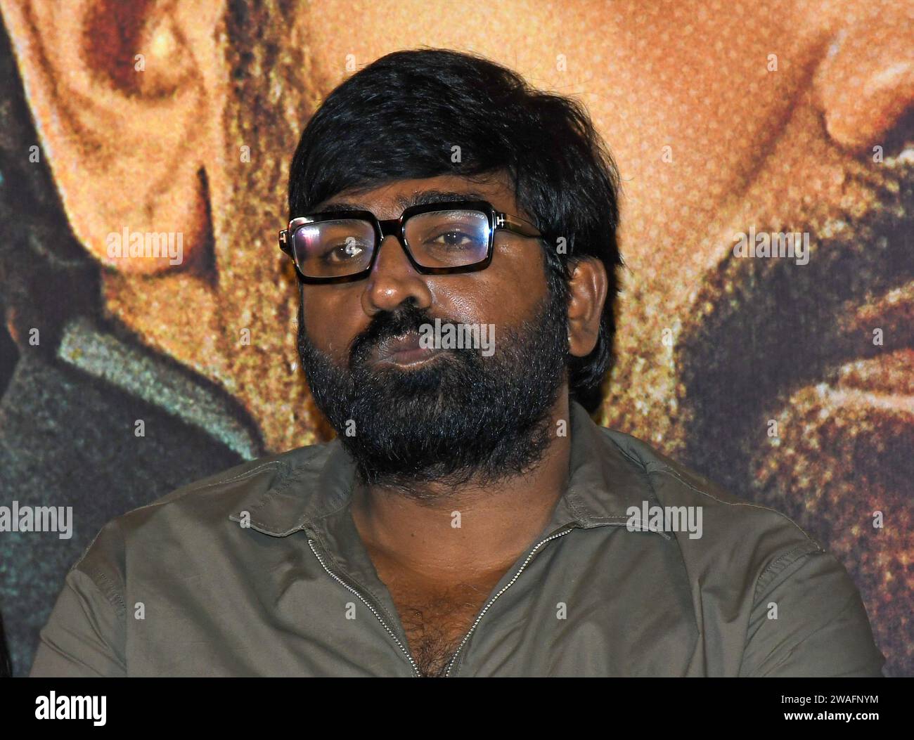 Mumbai, Inde. 04 janvier 2024. L'acteur et producteur indien Vijay Sethupathi vu lors de la conférence de presse et le lancement d'une bande-annonce de son prochain film 'Joyeux Noël' à Mumbai. Le film sortira dans les salles le 12 janvier 2024 en hindi, tamoul et télougou. (Photo Ashish Vaishnav/SOPA Images/Sipa USA) crédit : SIPA USA/Alamy Live News Banque D'Images