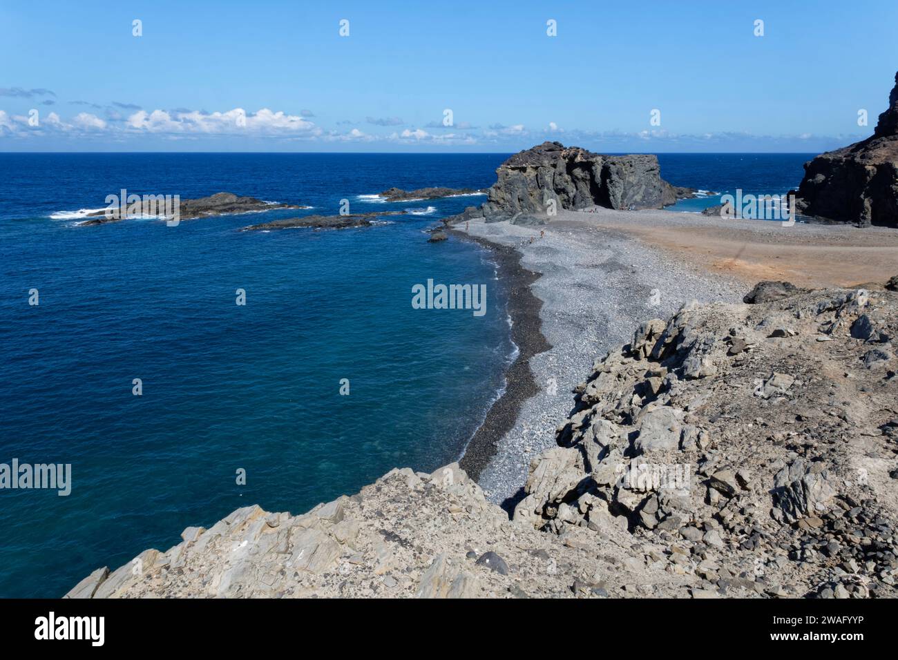Vue d'ensemble de la plage Playa del Jurado, près d'Ajuy, côte ouest de Fuerteventura, îles Canaries, septembre. Banque D'Images