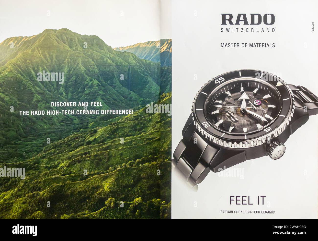 2023 Rado Captain Cook high-tech annonce imprimée de montres en céramique Banque D'Images