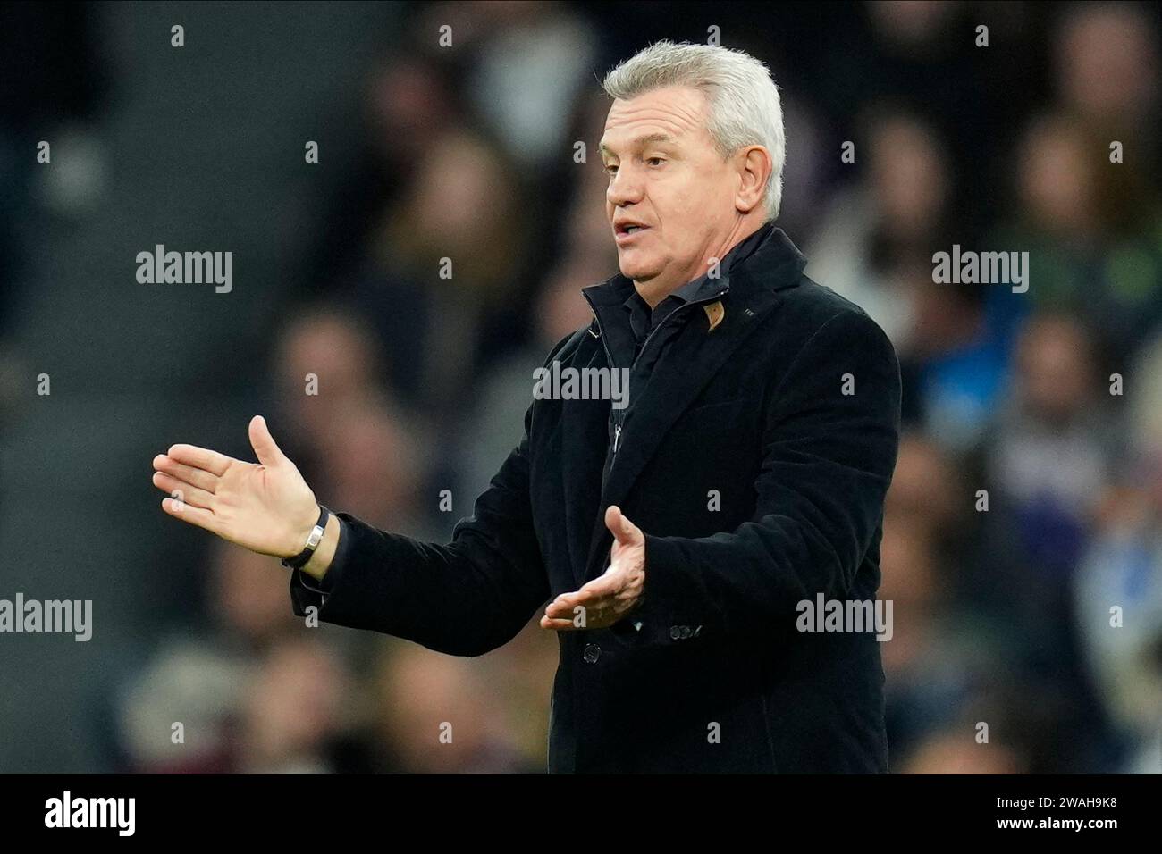 Madrid, Espagne. 03 janvier 2024. L'entraîneur-chef du RCD Mallorca, Javier Aguirre du RCD Mallorca, a joué au stade Santiago Bernabeu le 3 janvier 2024 à Madrid, en Espagne, lors du match de Liga entre le Real Madrid et le RCD Mallorca. (Photo de Cesar Cebolla/PRESSINPHOTO) crédit : PRESSINPHOTO SPORTS AGENCY/Alamy Live News Banque D'Images