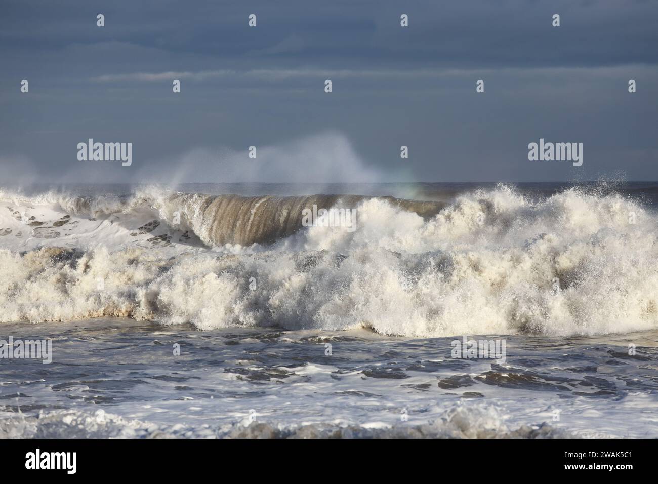 Des mers orageuses à la suite de la tempête Henk, Seaham, comté de Durham, Royaume-Uni Banque D'Images