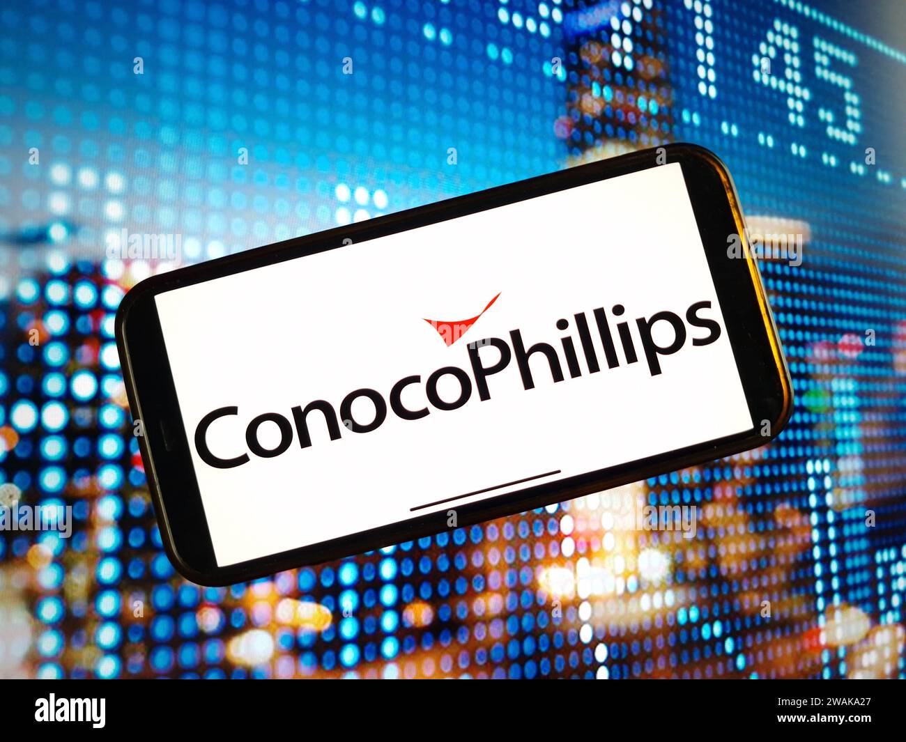 KONSKIE, Pologne - 04 janvier 2024 : logo de la société ConocoPhillips affiché sur l'écran du téléphone portable Banque D'Images
