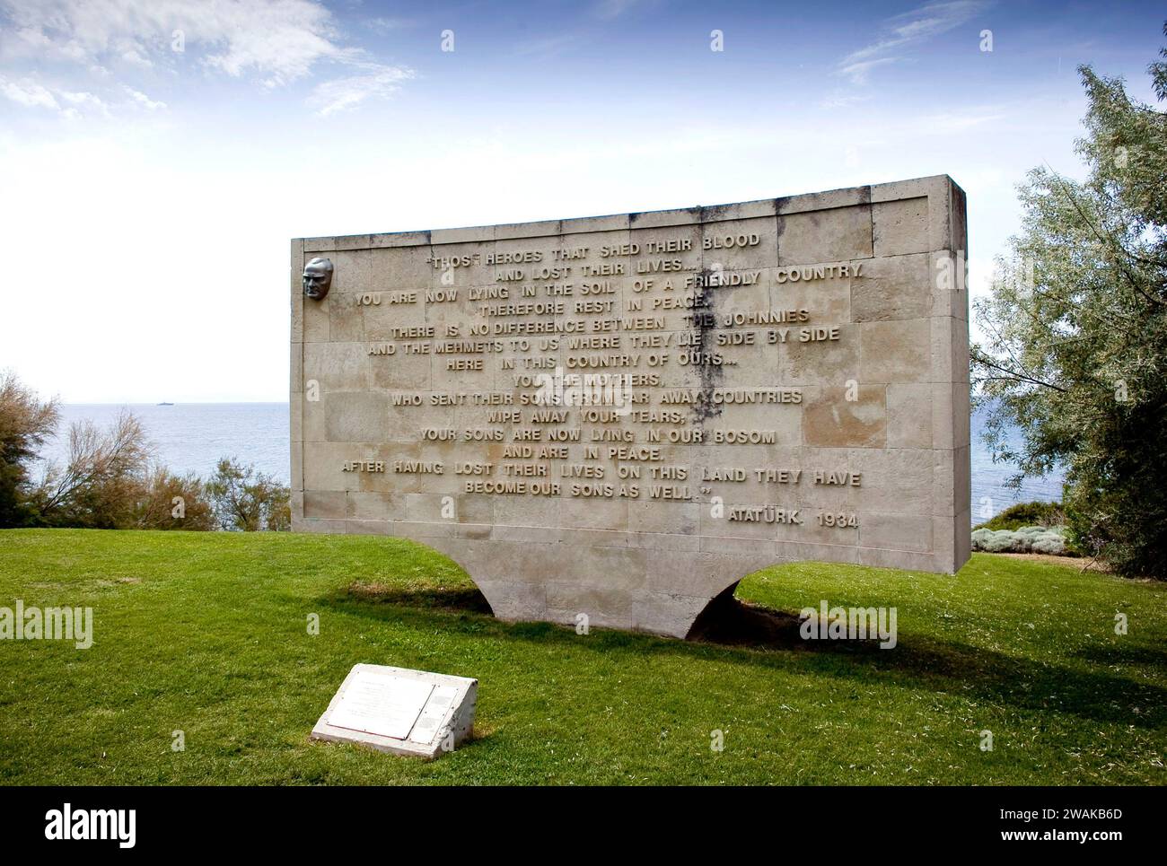 Cimetière des soldats australiens et néo-zélandais avec le Lone Pine sur la péninsule de Gallipoli en Turquie. vvbvanbree photographie Banque D'Images