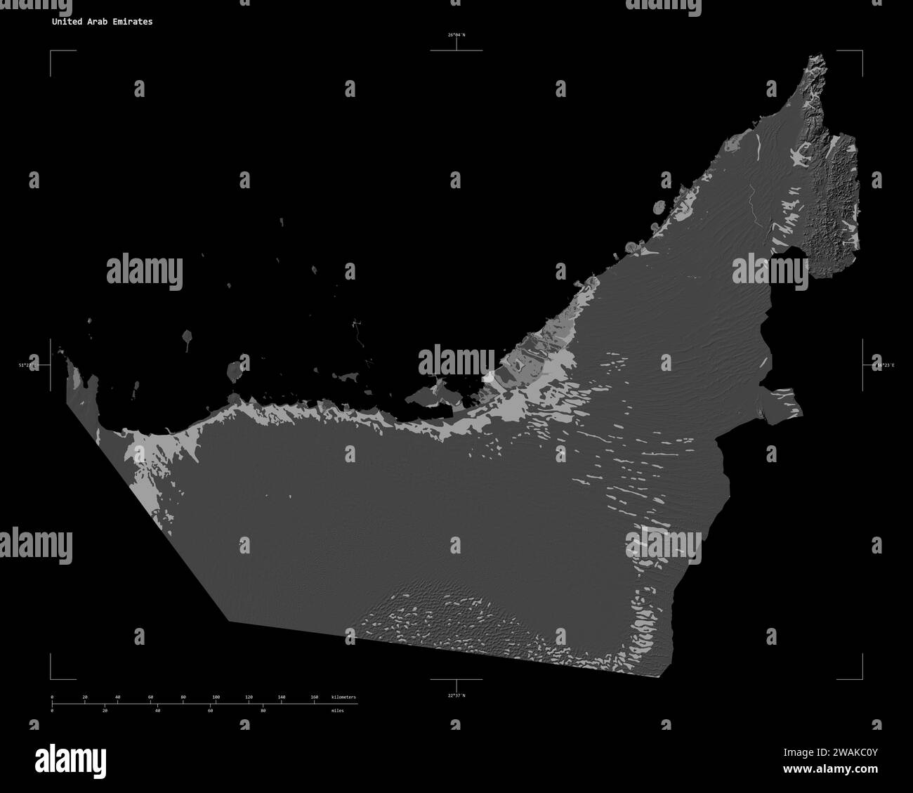 Forme d'une carte d'altitude à deux niveaux avec les lacs et les rivières des Émirats arabes Unis, avec l'échelle de distance et les coordonnées de la frontière de la carte, isolé sur noir Banque D'Images