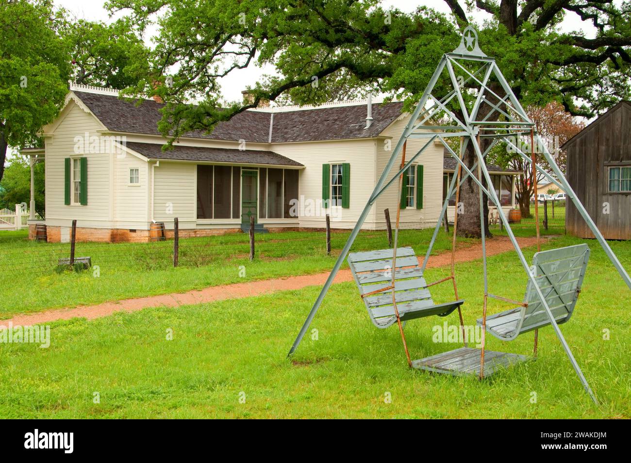 LBJ Boyhood Home avec balançoire, Lyndon B. Johnson National Historical Park, Texas Banque D'Images